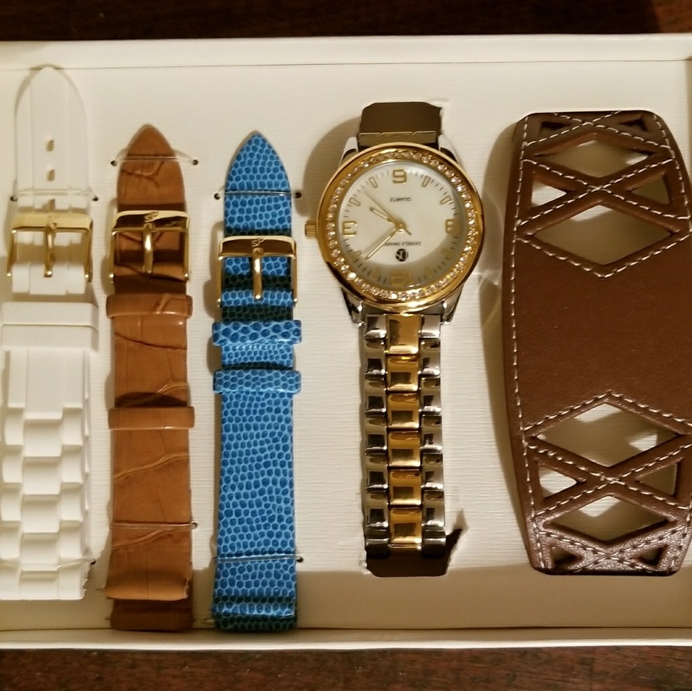 Daniela Swaebe Watch set